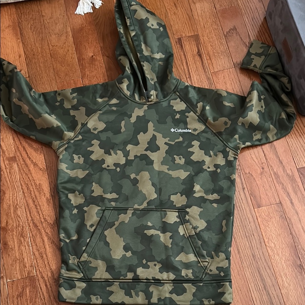 Columbia Women’w Green Camo Hoodie